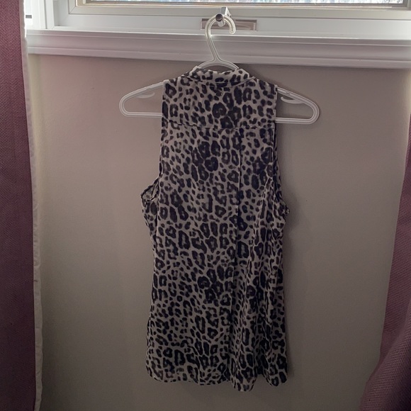 Guess, size medium, tank top. - Picture 2 of 2